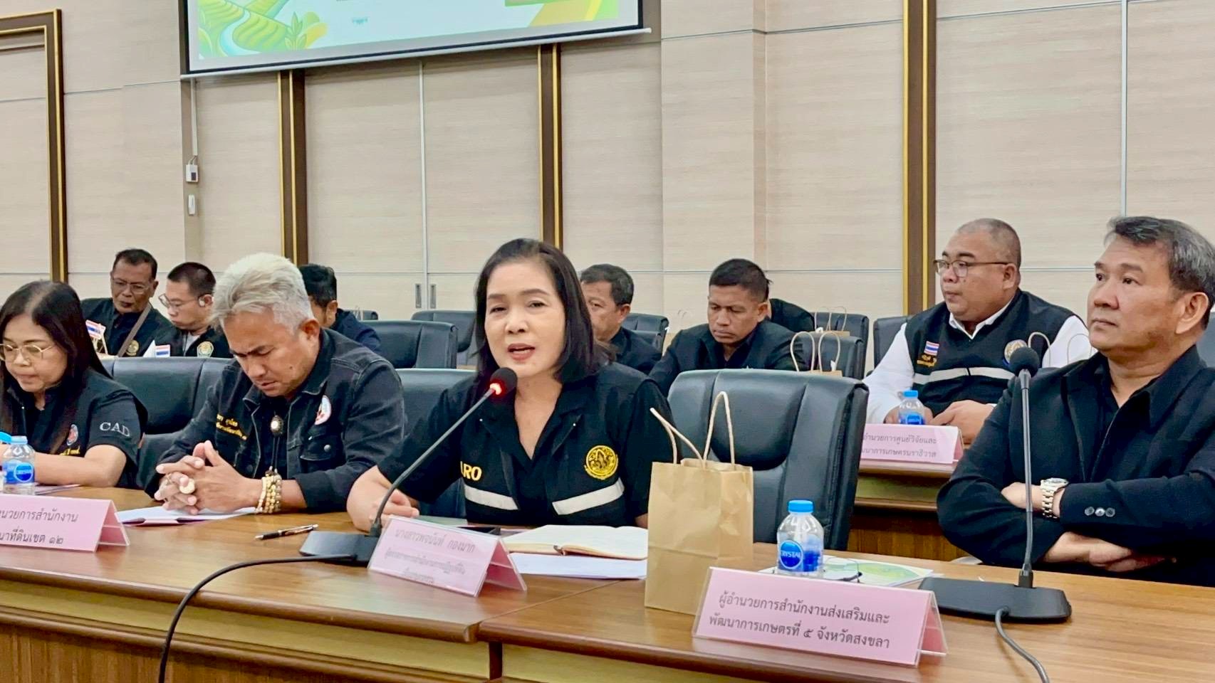 title - ผู้ตรวจราชการ ส.ป.ก. ร่วมประชุมตรวจติดตามความก้าวหน้าผลการดำเนินงานตามแผนการตรวจราชการ ของผู้ตรวจราชการกระทรวงเกษตรและสหกรณ์ ประจำปีงบประมาณ พ.ศ. 2569 รอบที่ 1 เขตตรวจราชการที่ 7 จังหวัดนราธิวาส